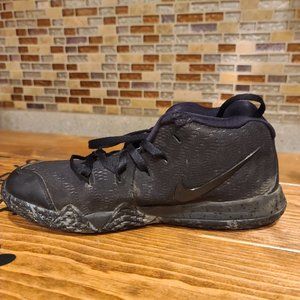 Kyrie 4 Blackouts
